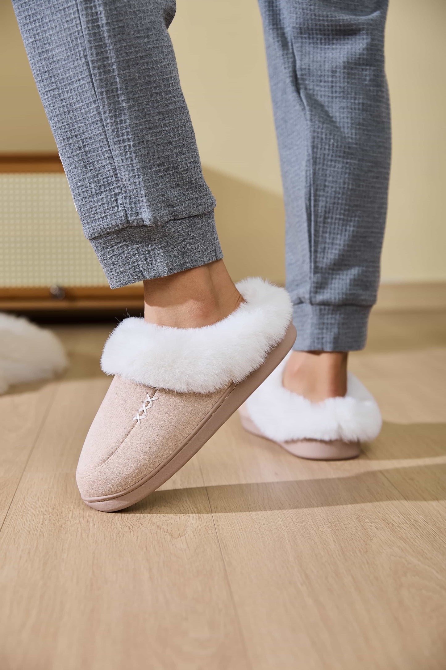 Fluff Trim Round Toe Flat Slippers