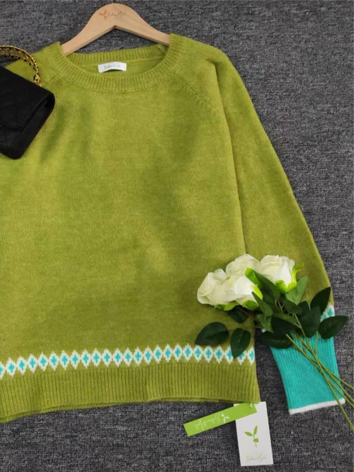 Contrast Round Neck Long Sleeve Sweater