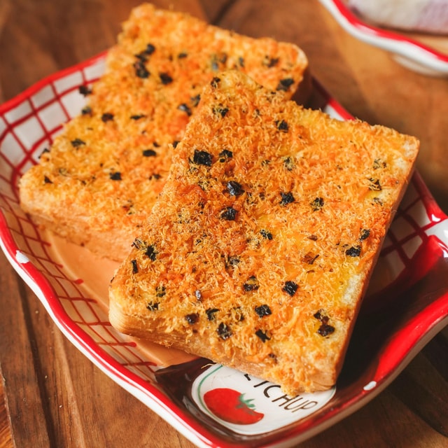 Toastique Seaweed Chicken Floss Toast, 8 Piece 17.99 oz